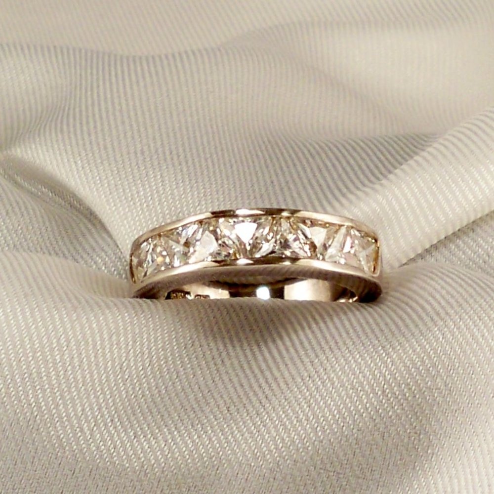 NEW Vintage Suzanne Somers Trillions Cubic Zirconias Silver Ring